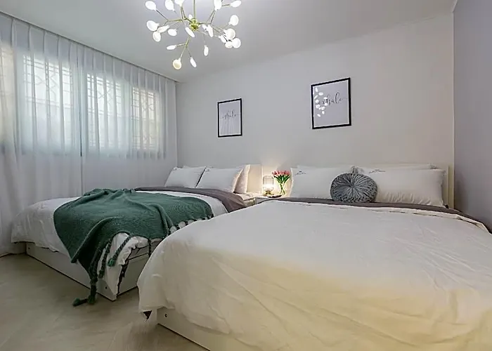 Sweet Luna#2 Hongdae Stn.4min 3br & Rooftop 3* ソウル特別市